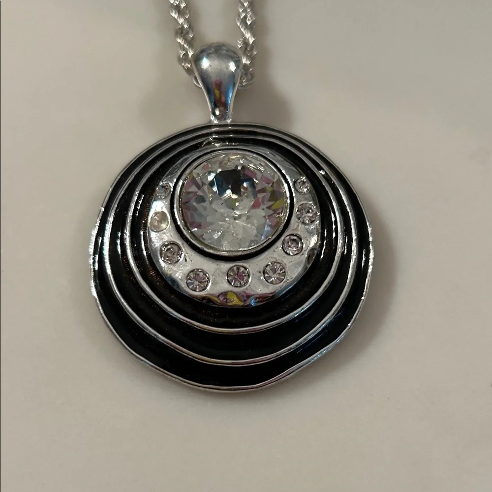Elegant Silver and Black Pendant Necklace